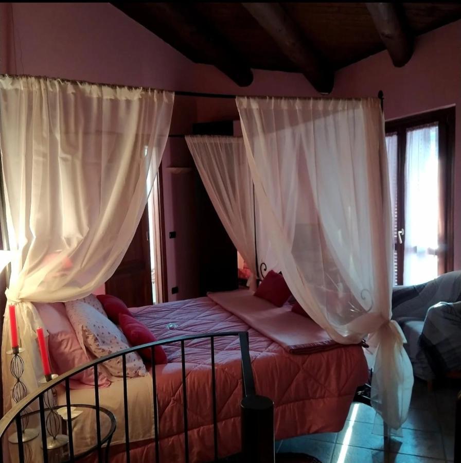 Cascina Roella Konuk evi Monforte dʼAlba Dış mekan fotoğraf