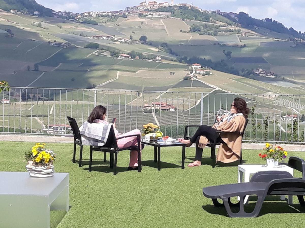 Cascina Roella Konuk evi Monforte dʼAlba Dış mekan fotoğraf