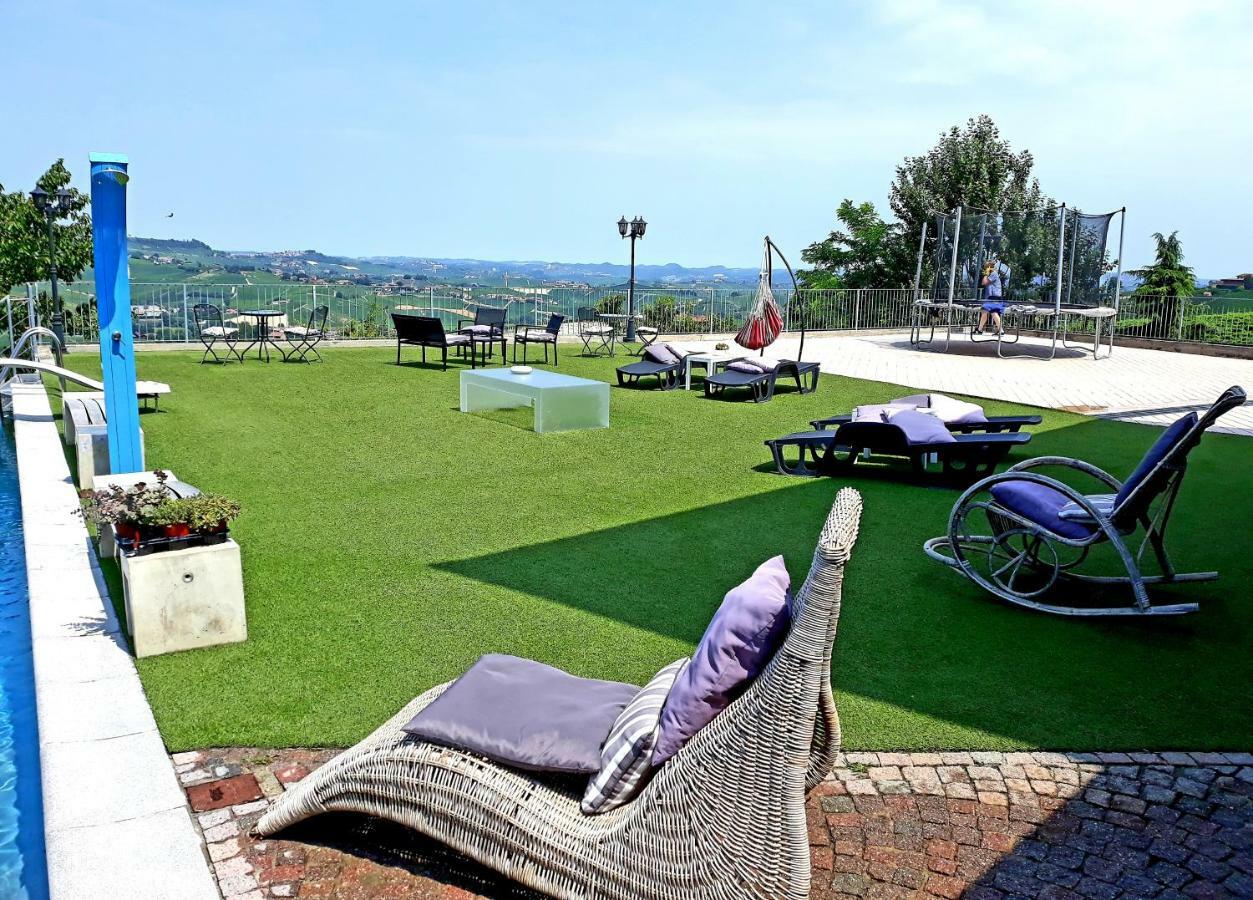 Cascina Roella Konuk evi Monforte dʼAlba Dış mekan fotoğraf