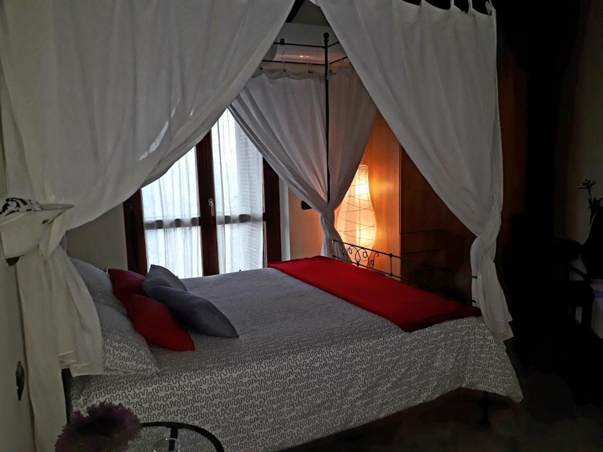 Cascina Roella Konuk evi Monforte dʼAlba Dış mekan fotoğraf